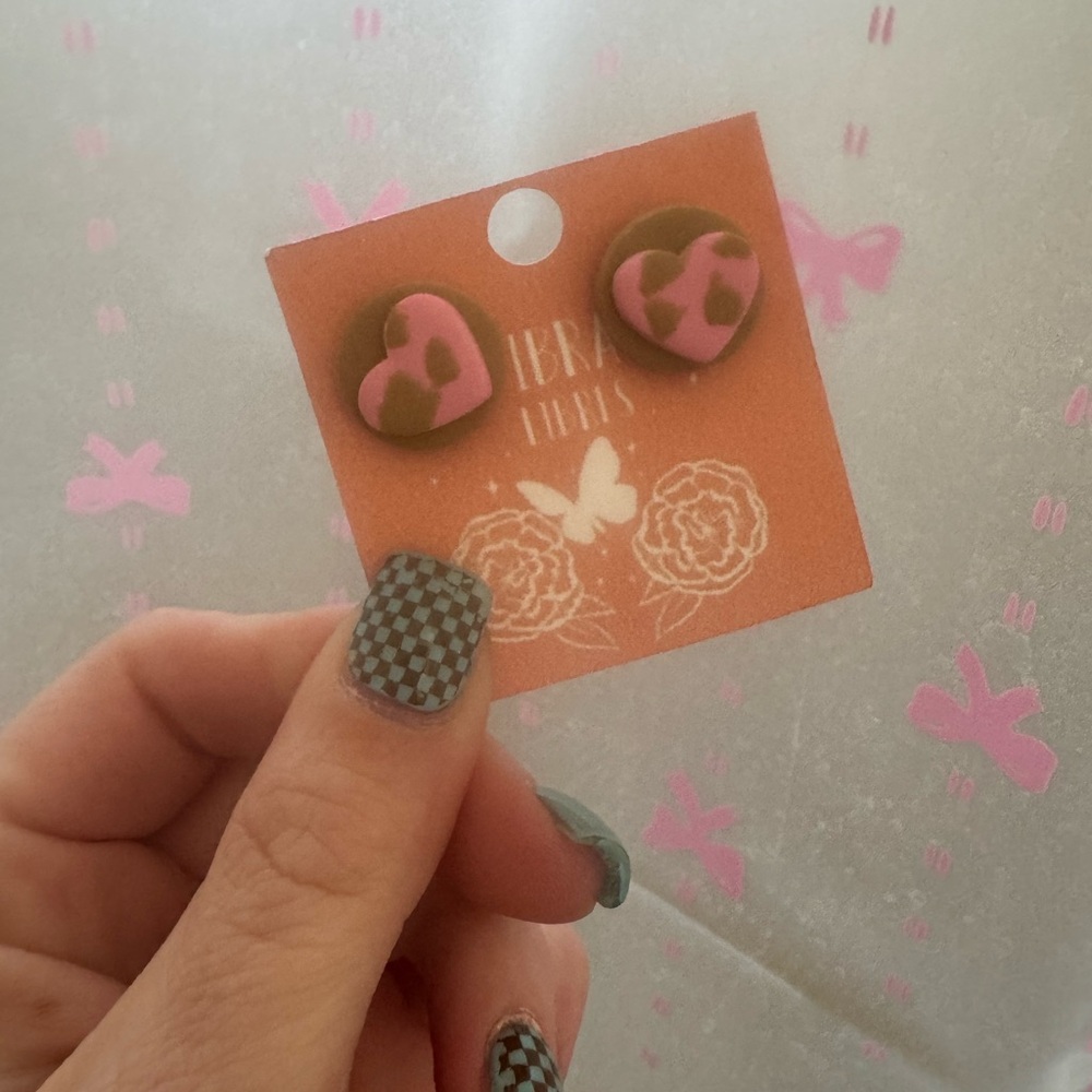 (Choose One) Heart-Shaped Clay Earrings - Picture 4 of 5